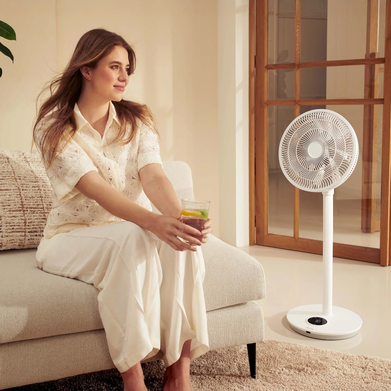 Duux Whisper Flex² Smart Standventilator mit 30 Geschwindigkeitsstufen und App-Steuerung – Bild 2